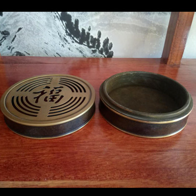 純銅小香爐生產(chǎn)廠(chǎng)家 家用供佛燒香銅香爐 鑄銅道觀(guān)香爐 自己用小型銅香爐價(jià)格 二十五公分高 機(jī)加工精品熏香爐