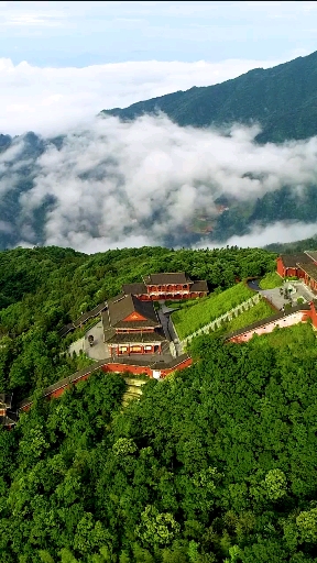 本以為跟長沙周邊大多數(shù)山上一樣,道觀就是個普通的老房子,.