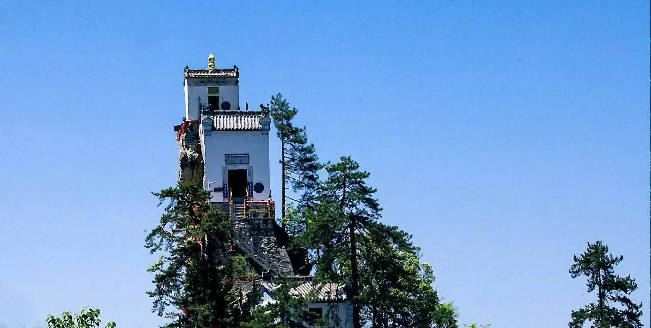 三面懸于萬(wàn)丈深淵，僅6平米的絕頂?shù)烙^--塔云山陜西_旅游_網(wǎng)