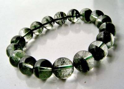 綠幽靈的功效與作用,幾款美到爆的天然綠幽靈手鏈安利